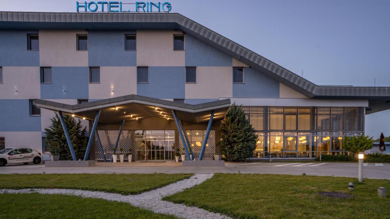 Hotel Ring Orechová Potôň Exteriér fotografie