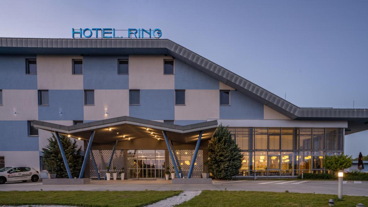 Hotel Ring Orechová Potôň Exteriér fotografie